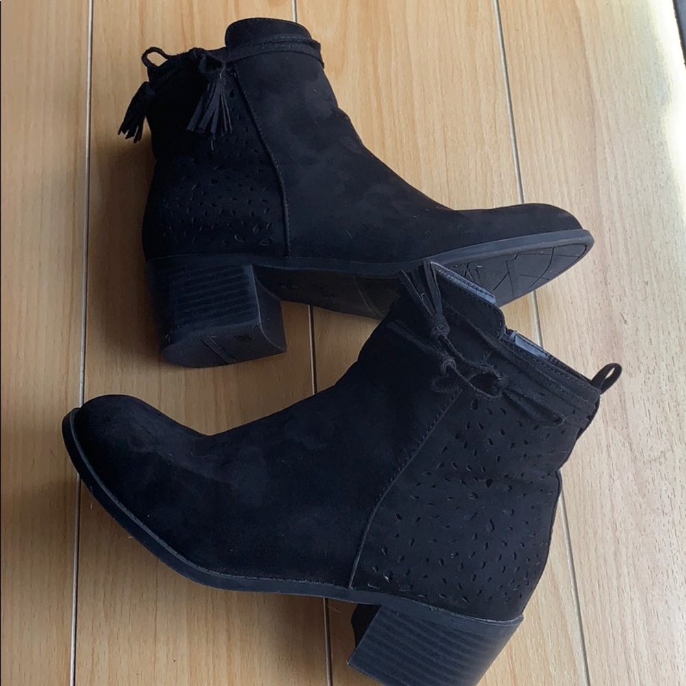 Justice Girls Black Booties Size 5